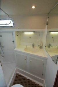 bath, Hallberg Rassy 53, sailboat for sale