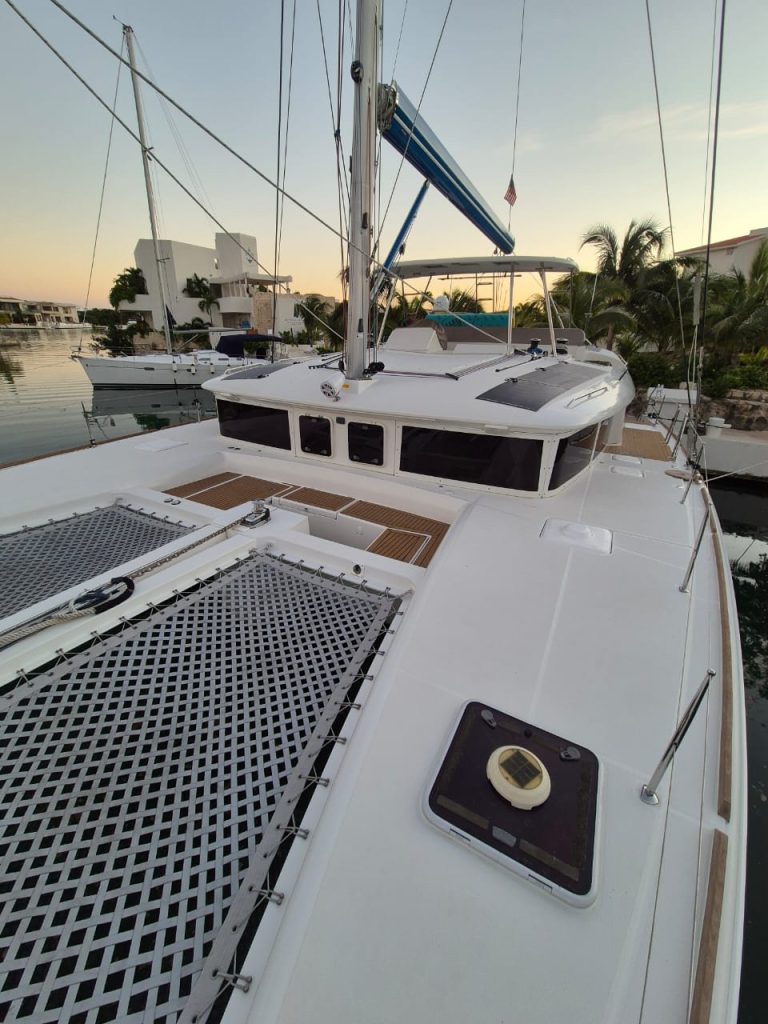 Lagoon 450 F, catamaran for sale