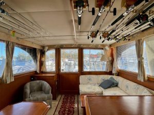 salon, Post 46, trawler for sale