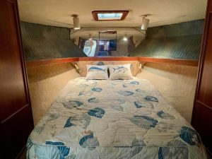 bed, Post 46, trawler for sale