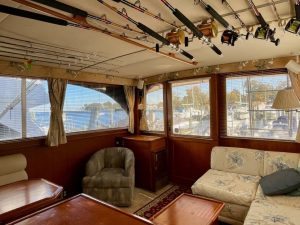 salon, Post 46, trawler for sale