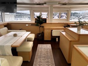 salon, Lagoon 560, catamaran for sale