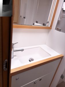 bath, Lagoon 560, catamaran for sale