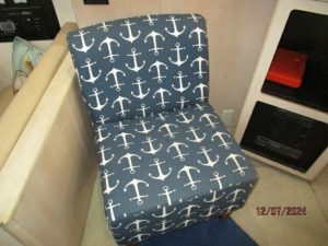 interior, Carver 40, trawler for sale