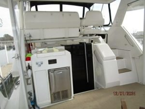 cockpit, Carver 40, trawler for sale