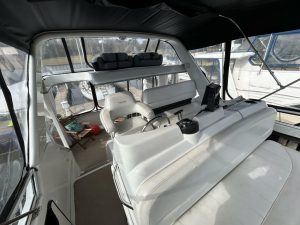 cockpit, Carver 40, trawler for sale