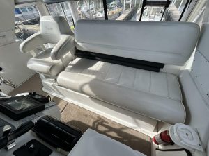 cockpit, Carver 40, trawler for sale