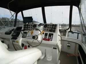 helm, Carver 40, trawler for sale