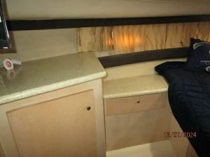 bed, Carver 40, trawler for sale