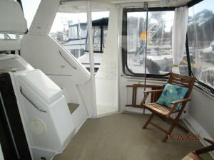 cockpit, Carver 40, trawler for sale