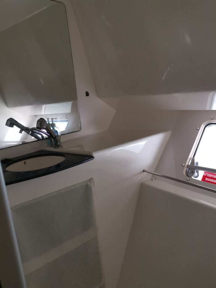 bath, FP 43 Belize, catamaran for sale