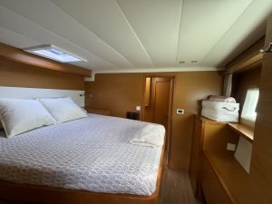 bed, Lagoon 52F, catamaran for sale