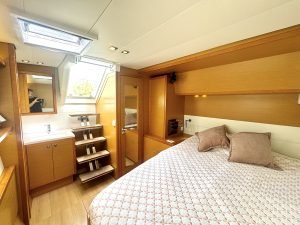 bed, Lagoon 52F, catamaran for sale