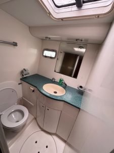 bath, FP 56 Marquises, catamaran for sale