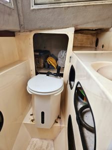 bath, Catalac 8M, catamaran for sale