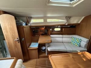 salon, Jeanneau 37 Sun Odyssey, sailboat for sale