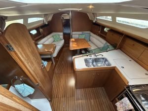 salon, Jeanneau 37 Sun Odyssey, sailboat for sale