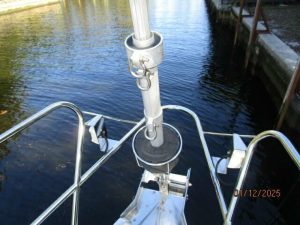 deck, Jeanneau 37 Sun Odyssey, sailboat for sale