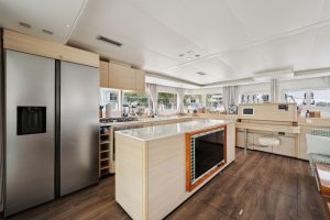 salon, Lagoon 620, catamaran for sale
