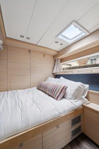 bed, Lagoon 620, catamaran for sale