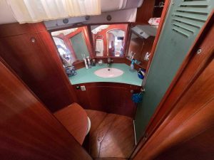 bath, Beneteau 57, sailboat for sale