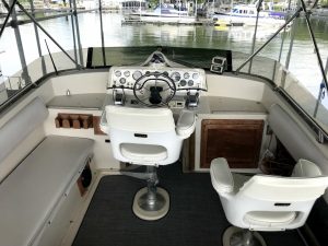 helm, Mainship 40, trawler for sale