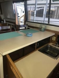 interior, Mainship 40, trawler for sale