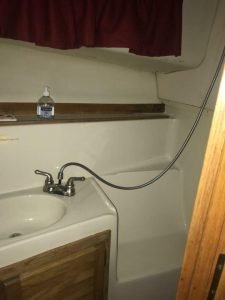 bath, Mainship 40, trawler for sale