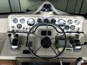 helm, Mainship 40, trawler for sale