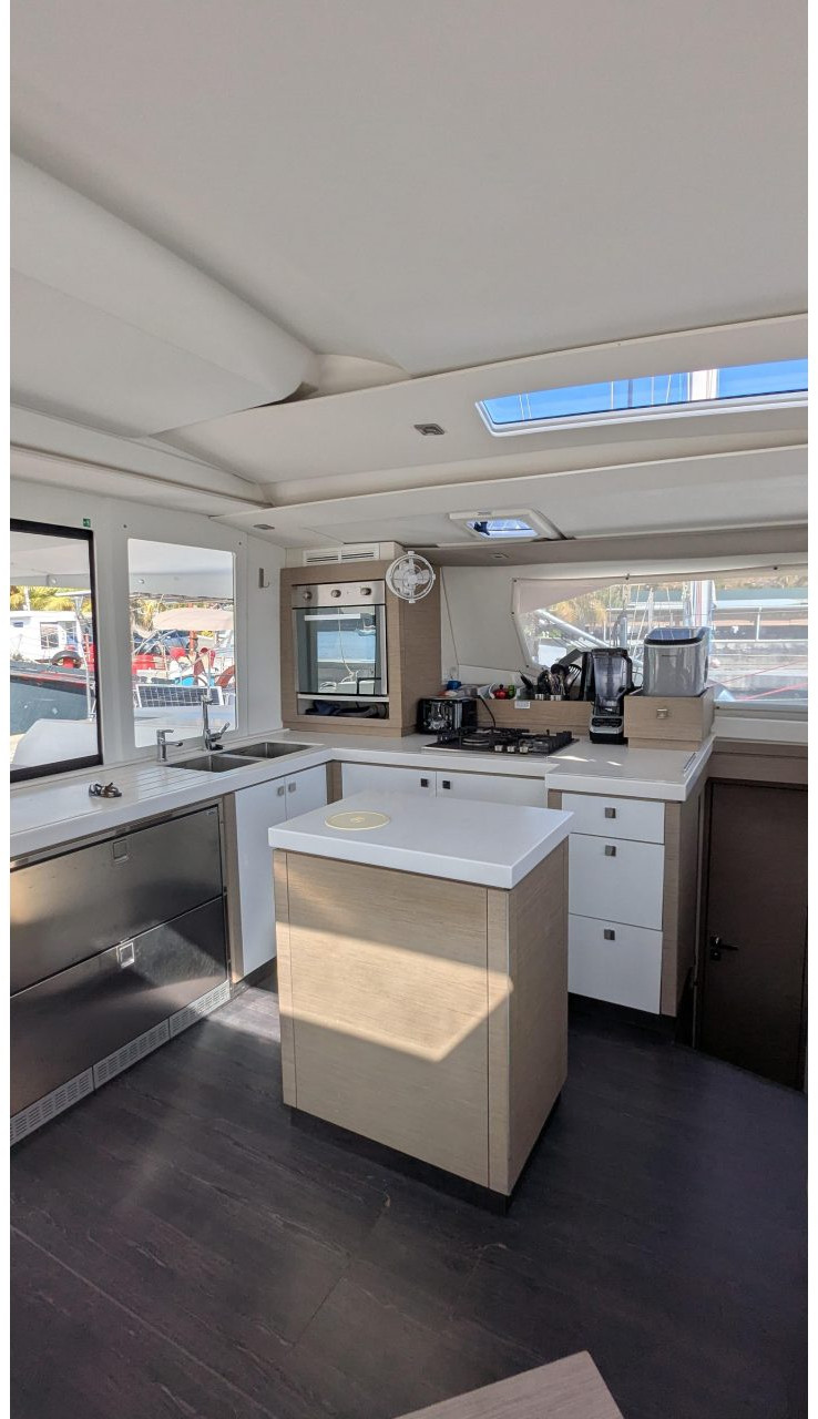 salon, FP 47 Saona, catamaran for sale