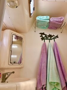 bath, Leopard 38, catamaran for sale