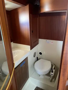 bath, Najad 390, sailboat for sale