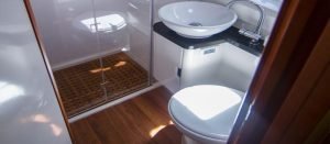 bath, Aquila 48, power catamaran for sale