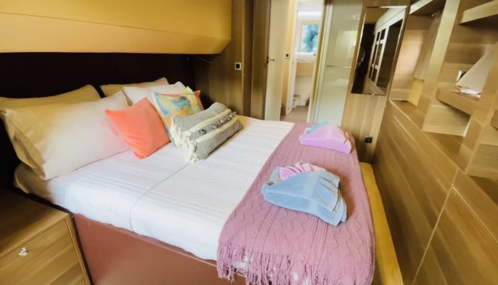 bed, Bali 5.4, catamaran for sale