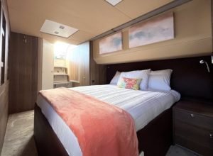 bed, Bali 5.4, catamaran for sale