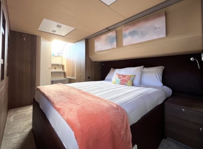 bed, Bali 5.4, catamaran for sale