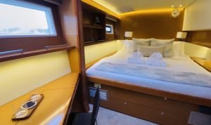 bed, Bali 5.4, catamaran for sale
