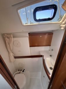 bath, Beneteau 43 Oceanis, sailboat for sale