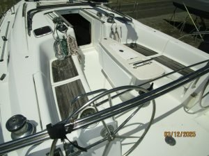 helm, Beneteau 43 Oceanis, sailboat for sale