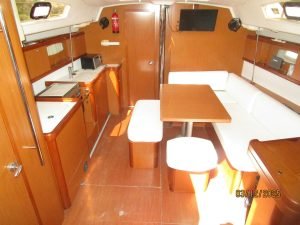 salon, Beneteau 43 Oceanis, sailboat for sale
