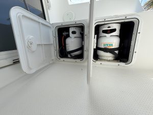 electrical, FP 36 Mahe, catamaran for sale