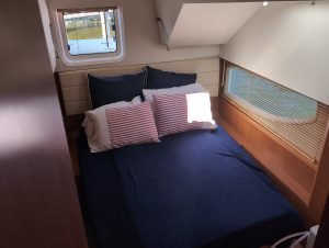 bed, Aquila 48, power catamaran for sale