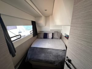bed, FP MY4.S, power catamaran for sale