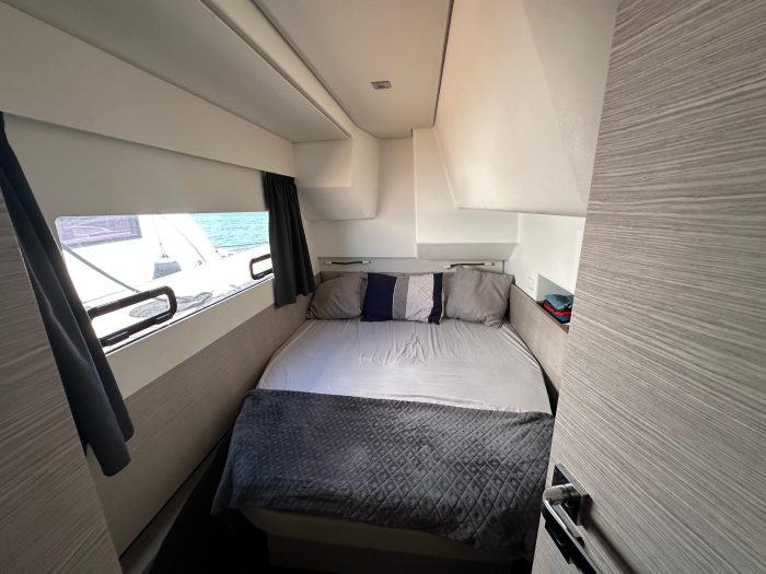 bed, FP MY4.S, power catamaran for sale