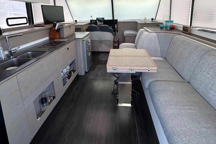 salon, FP MY4.S, power catamaran for sale