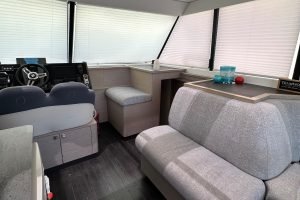 navigation station, FP MY4.S, power catamaran for sale