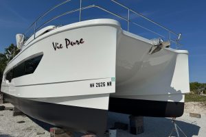 exterior, FP MY4.S, power catamaran for sale