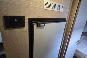 interior, FP MY4.S, power catamaran for sale