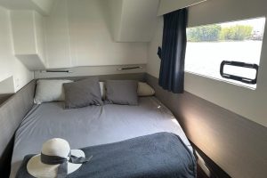 bed, FP MY4.S, power catamaran for sale