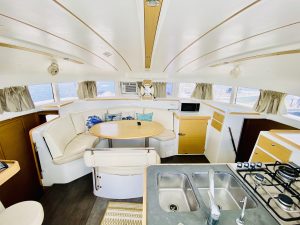 salon, Lagoon 380, catamaran for sale